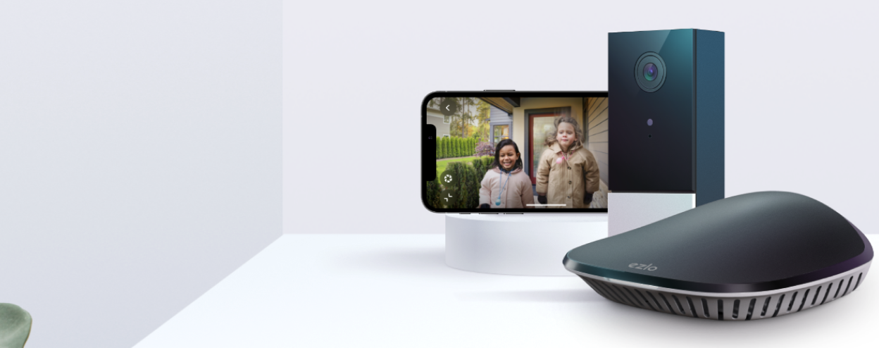 hero_banner_doorbell_phone_with_hub.png__PID:4fec06ed-4486-49b2-a29f-73d328926468